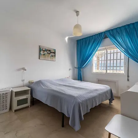 61-beach Front With Stunning Views In Lejlighed *