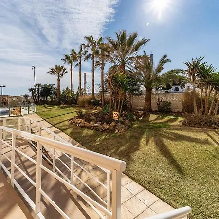 61-beach Front With Stunning Views In Lejlighed *
